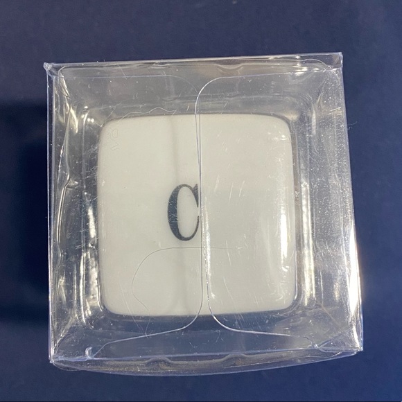🆕Ceramic “C” Trinket Box - Picture 2 of 5